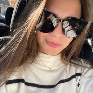 Meet your Posher, Ellie